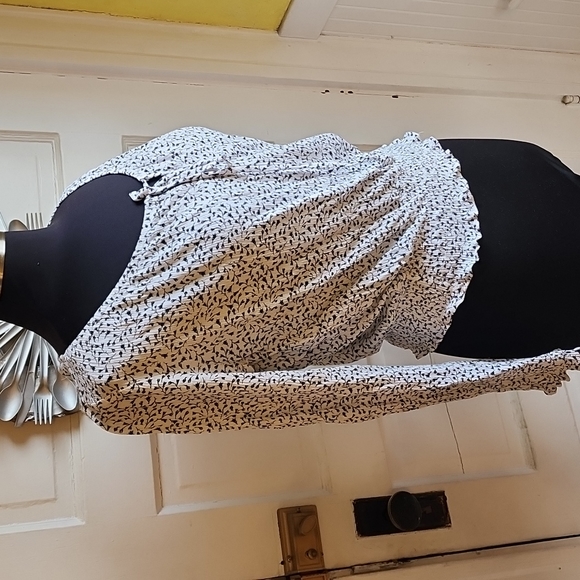 Womens blouse by timing size L - Picture 2 of 9